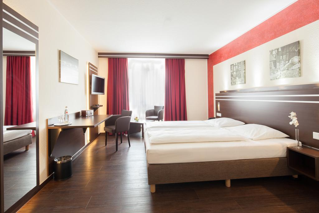 Hotel Am Stern Bruehl  Exterior photo